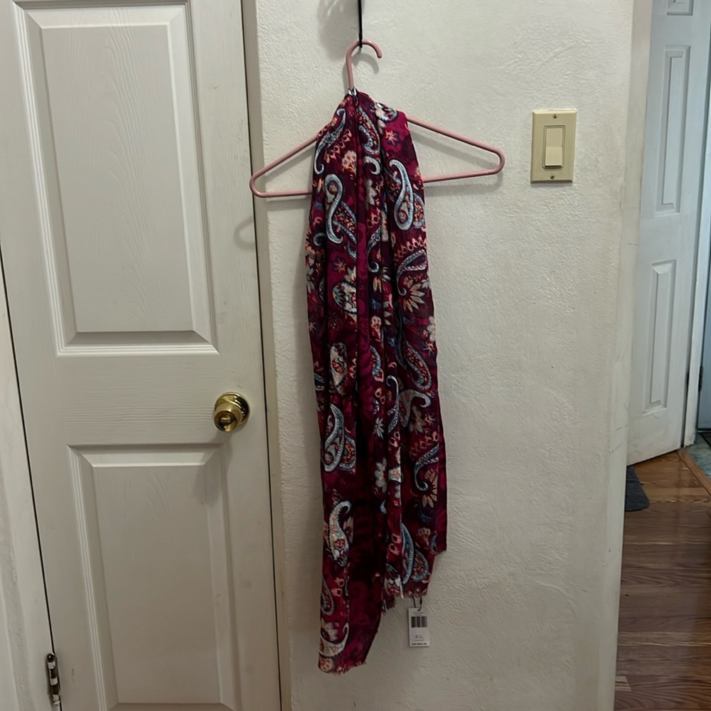 Paisley scarf, new with tag.